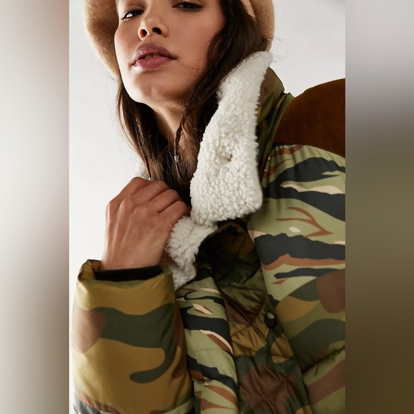 New! Free People x We The Free Camouflage Jacket with Shearling Collar 💚 Medium - Picture 7 of 10